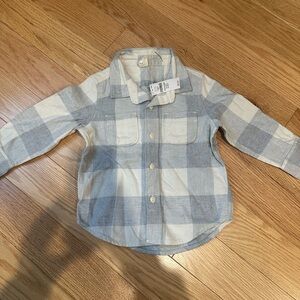 GAP Blue and White Button Down Shirt with Plaid Pattern